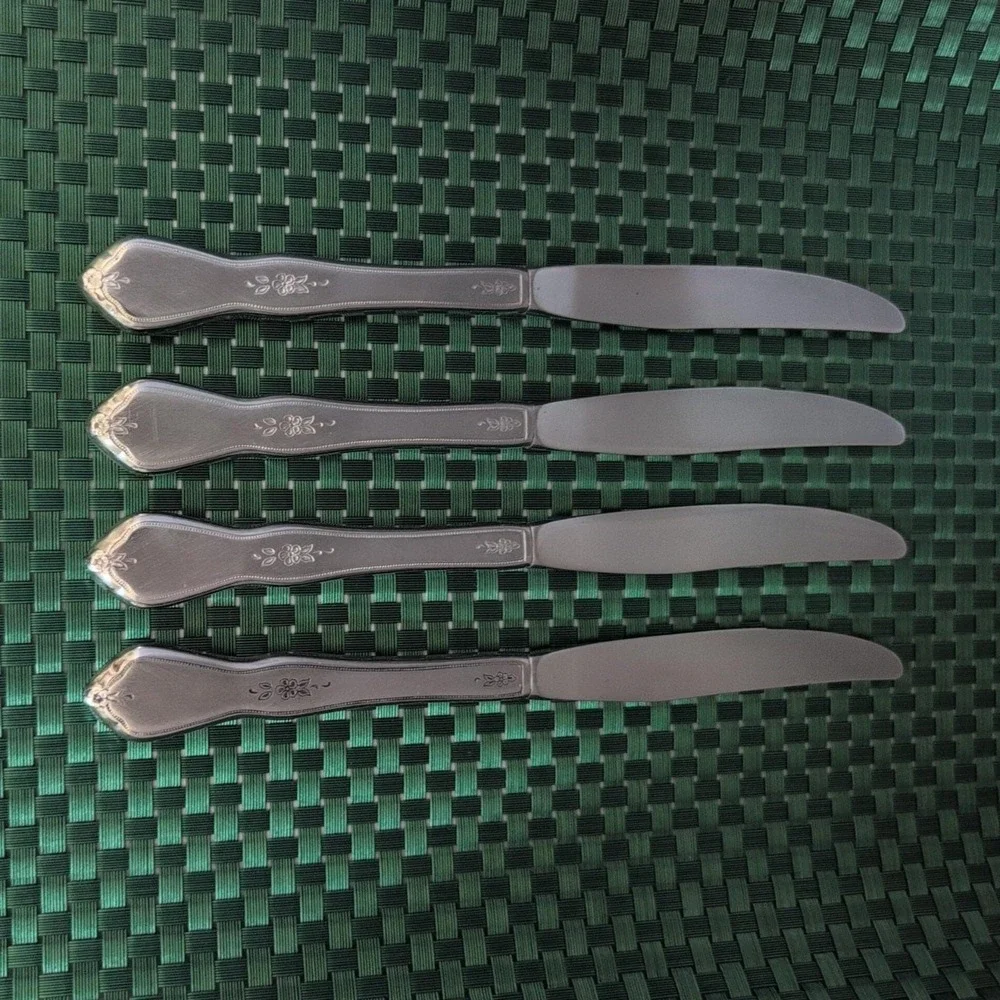 Oneida MORNING BLOSSOM Dinner Knives Set Lot of 4 Stainless Burnished Floral USA